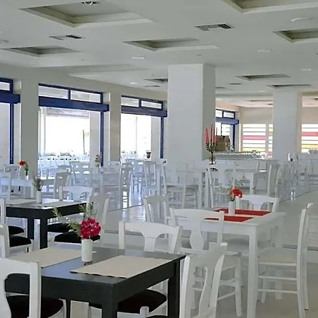 艾昂尼昂之星酒店 4*
